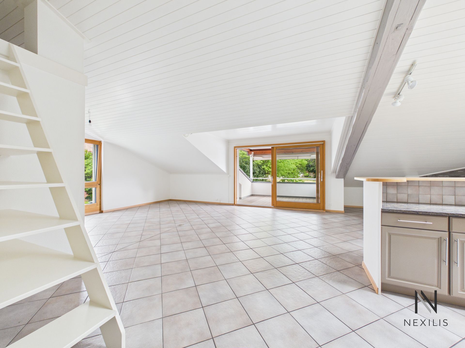 Lumineux appartement de 3.5 pièces avec potentiel de 4.5 pièces
